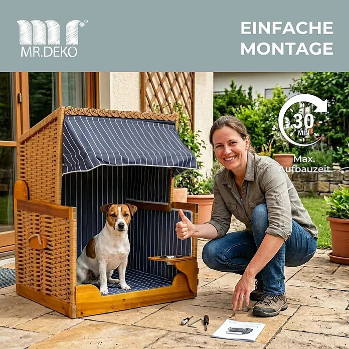 Mr. Deko Strandstuhl für Hunde - Wacholder, Blau - Hunde-Strandkorb aus Korb und Holz mit blau/weiß gestreiftem Stoff, ein Hund sitzt darin. Eine Frau zeigt den Daumen hoch, was leichte Montage betont.