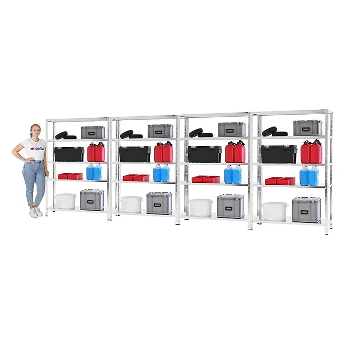 Proregal Metallregal Mega Deal Ares - H x B x T: 180 x 120 x 40 cm, Traglast pro Boden: 125 kg, Anzahl Böden: 5 Stk., Stecken, Verzinkt - Großes modulares Regal aus verzinktem Stahl, gefüllt mit diversen Gegenständen, daneben eine Frau zur Größenreferenz.