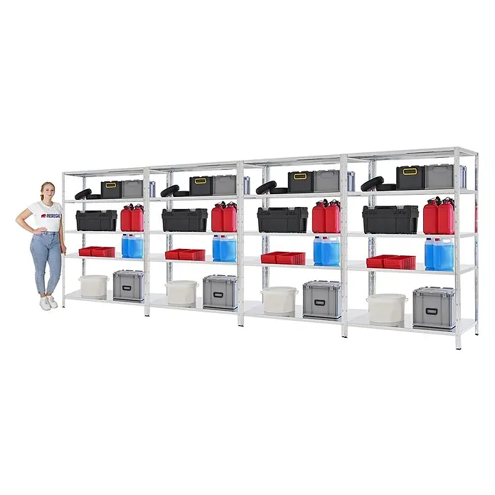 Proregal Metallregal Mega Deal Ares - H x B x T: 180 x 120 x 60 cm, Traglast pro Boden: 125 kg, Anzahl Böden: 5 Stk., Stecken, Verzinkt - Vier silberne Metallregale mit verschiedenen Lagerartikeln, eine Frau steht daneben zur Größenreferenz.