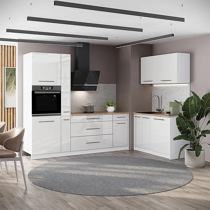 Vicco Eckküche - Weiß Hochglanz, Ohne Elektrogeräte - Moderne Küche mit weißen Hochglanzschränken und hellen Holzplatten, inklusive integriertem Backofen und Spüle.