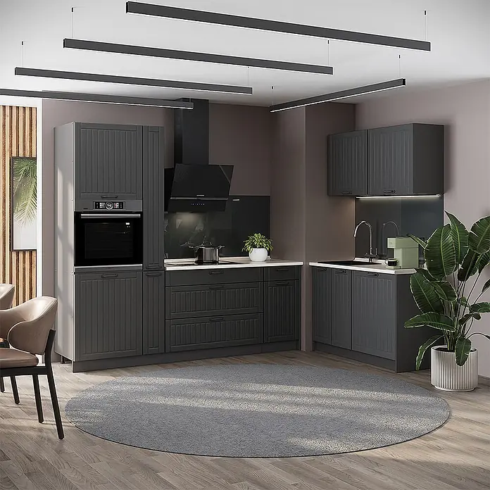 Vicco Eckküche - B x T: 220 x 51,6 cm, Dunkelgrau, Ohne Elektrogeräte - Eine moderne dunkelgraue Küche mit Paneel-Schränken, integriertem Ofen, Dunstabzugshaube und Spüle in einem zeitgenössischen Interieur.