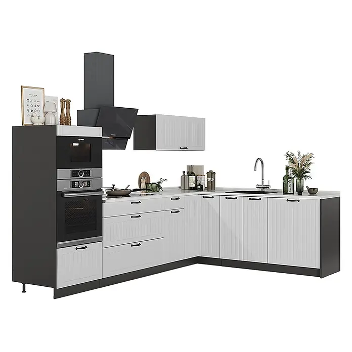 Vicco Eckküche - B x T: 287 x 60 cm, Weiß Landhaus, Ohne Elektrogeräte - Moderne Küche: dunkelgrauer Hochschrank mit Backofen/Mikrowelle, weiße Latten-Unterschränke, weiße Arbeitsplatte/schwarze Spüle, schwarze Dunstabzugshaube.