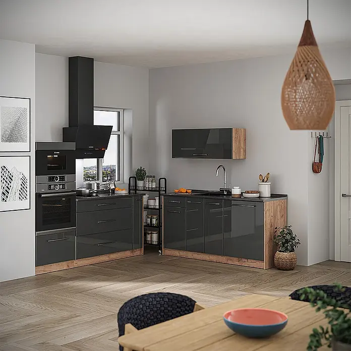 Vicco Küchenzeile - Breite: 340 cm, Anthrazit Hochglanz, Ohne Elektrogeräte - Moderne L-förmige Küche mit dunkelgrauen Hochglanzschränken, hellen Holzakzenten und integrierten Geräten in einem hellen Raum.
