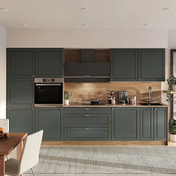 Vicco Küchenzeile - Breite: 340 cm, Grün-Gold Landhaus, Ohne Elektrogeräte - Moderne dunkelgrüne Küchenschränke mit Arbeitsplatten in Holzoptik und integrierten Geräten wie Backofen, Kochfeld und Spüle.