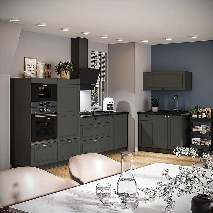 Vicco Küchenzeile - Breite: 380 cm, Grün-Gold Landhaus, Ohne Elektrogeräte - Dunkelgraue matte Küchenschränke in einer modernen Küche mit integrierten Geräten, Spüle und Essbereich.