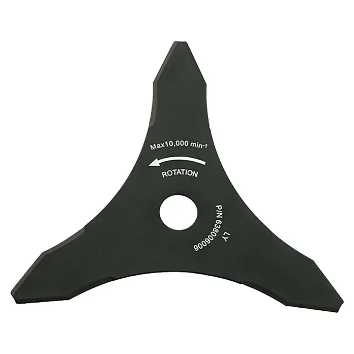 Ryobi Schlagmesser RAC 117 - Durchmesser: 26 cm, Passend für: Ryobi Motorsense - Nahaufnahme eines dreizackigen, schwarzen Grasschneideblatts mit Drehpfeil und Sicherheitsinformationen.