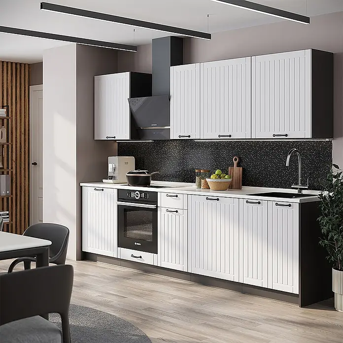 Vicco Küchenzeile - Breite: 280 cm, Weiß Landhaus, Ohne Elektrogeräte - Moderne Küche mit weißen Lamellen-Schranktüren, schwarzen Griffen, schwarzen Arbeitsplatten und schwarzem Spritzschutz, integriert mit Geräten.