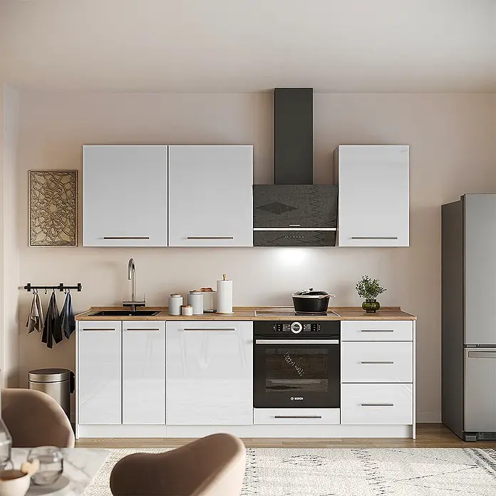 Vicco Küchenzeile - Weiß Hochglanz, Ohne Elektrogeräte - Weiße Küche mit Holztheken, schwarzer Spüle, Ofen und Dunstabzugshaube. Glänzende weiße Schränke und Schubladen.