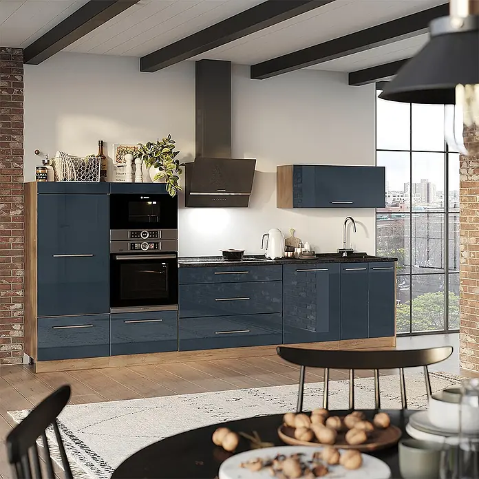 Vicco Küchenzeile - Dunkelblau Hochglanz, Ohne Elektrogeräte - Moderne Küche mit glänzenden dunkelblauen Schränken, integrierten Geräten und Holzakzenten.