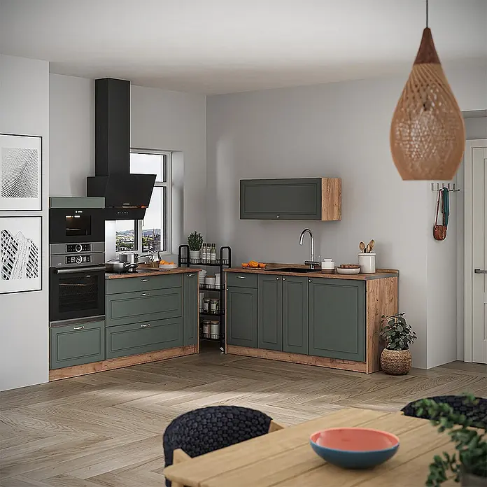 Vicco Küchenzeile - Breite: 340 cm, Grün-Gold Landhaus, Ohne Elektrogeräte - L-förmige Küche mit dunkelgrünen Schränken und hellen Holz-Arbeitsplatten, mit integrierten Geräten und Spüle.