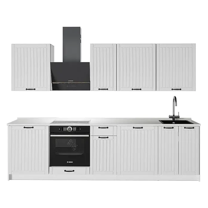 Vicco Küchenzeile - Breite: 280 cm, Weiß Landhaus, Ohne Elektrogeräte - Weiße Küchenschränke mit schwarzen Griffen, integriertem schwarzen Ofen, schwarzem Kochfeld, schwarzer Spüle und schwarzer Dunstabzugshaube im klassischen Design.