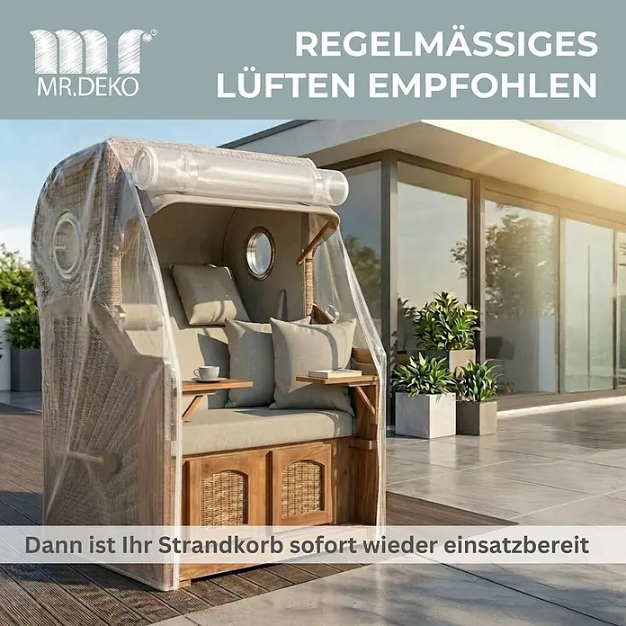 Bene Protect Strandkorb-Schutzhülle Schutzhaub PVC XXL - L x B x H: 80 x 160 x 160 cm, PE-Bändchengewebe, transparent - Ein Strandkorb aus Korbgeflecht mit transparenter Schutzhülle und hellen Kissen auf einer modernen Terrasse.