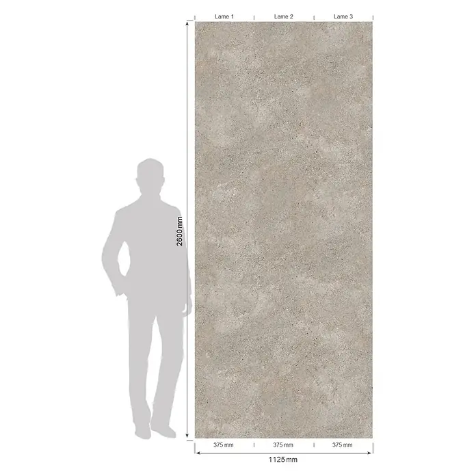 Grosfillex Wandpaneel Element 3D - Grigio Matt, 2.600 x 375 x 8 mm - Große hellgraue Betonoptik-Platte, 2600x1125 mm, mit menschlicher Silhouette als Größenvergleich.