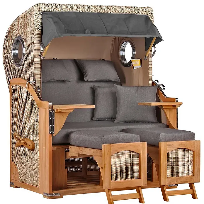 Mr. Deko Strandstuhl Strandkorb Düne Bullauge Teak PE Shell Dessin 551 - Teakholz. Polyrattan, Rückenlehne verstellbar, PE Shell, B x T x H: 125 x 80 x 170 cm - Geflochtener und hölzerner Strandkorb mit grauen Kissen, Verdeck, Beistelltischen und ausziehbaren Fußstützen.