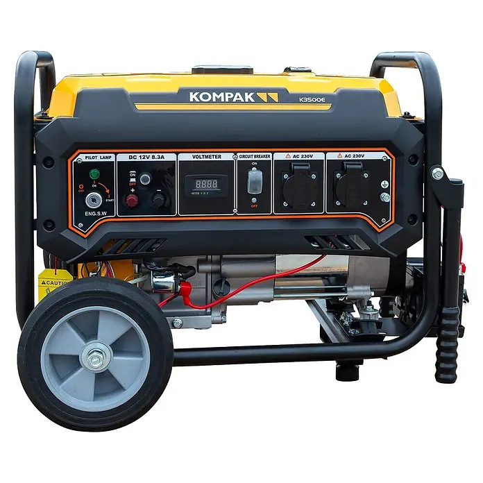 Generador K3500E - Potencia nominal: 3.200 kW, Volumen del depósito: 15 l - Generador portátil Kompak K3500E amarillo y negro con panel de control, ruedas y marco negro.