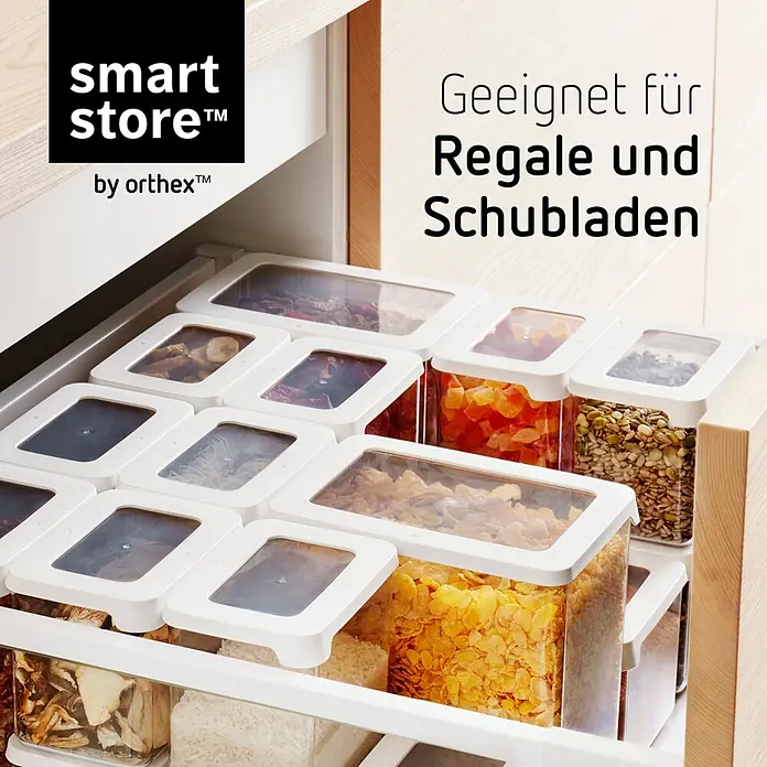 SmartStore Vorratsdose Vision - L x B x H: 12,5 x 9 x 5 cm, Kunststoff, Weiß - Weiße, rechteckige Lebensmittelbehälter mit transparenten Deckeln, in einer Küchenschublade mit Trockenwaren gefüllt.