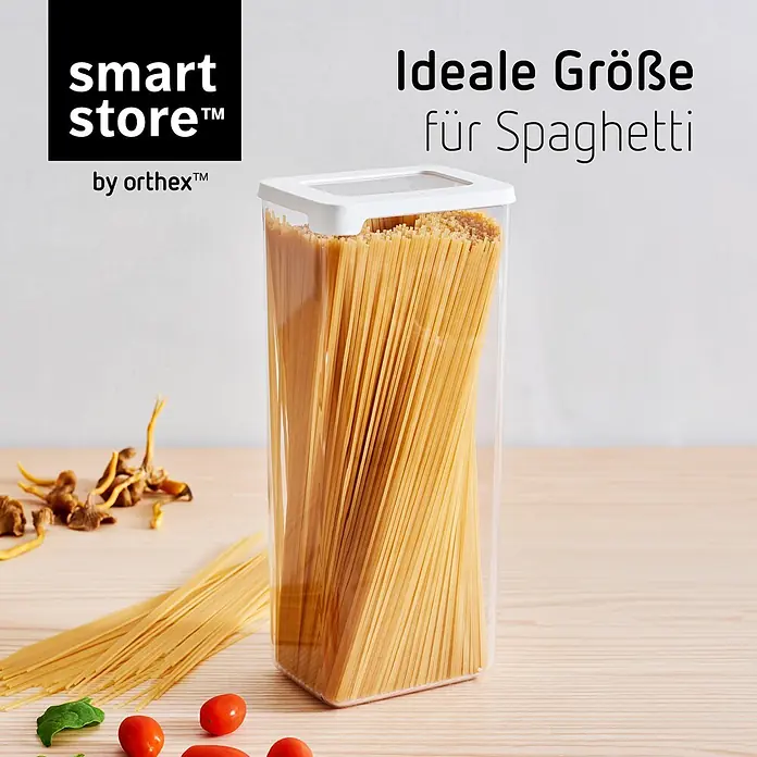 SmartStore Vorratsdose Vision - L x B x H: 12,5 x 9 x 28 cm, Kunststoff, Weiß - Klarer Kunststoff-Vorratsbehälter mit weißem Deckel, gefüllt mit langen Spaghetti.