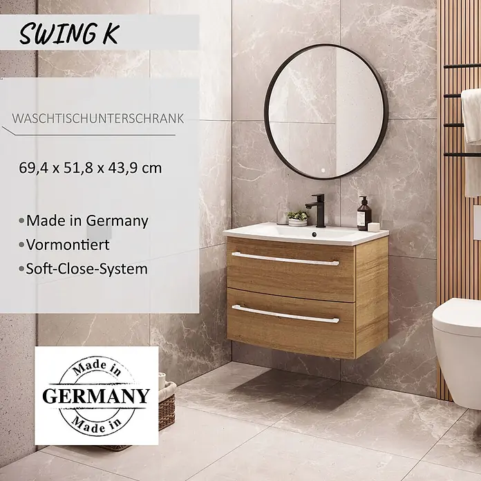 Camargue Swing K Waschtischunterschrank - B x T x H: 69,4 x 43,9 x 51,8 cm, Berg Eiche, Farbe Griff: Chrom - Moderner, wandhängender Waschtischunterschrank aus Holz mit weißem Waschbecken und schwarzem Spiegel. Hergestellt in Deutschland.