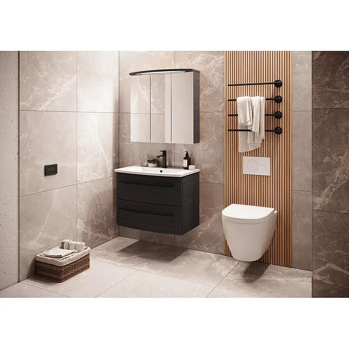 Camargue Swing K Waschtischunterschrank - 69,4 x 43,9 x 51,8 cm, Dark Oak, Farbe Griff: Schwarz - Modernes Badezimmer mit dunkelbraunem Waschtischunterschrank, weißem Waschbecken, passendem Spiegelschrank und wandhängendem WC.