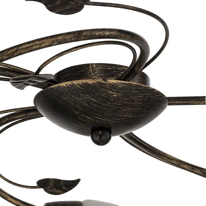 Lindby Deckenleuchte Stefania - L x B x H: 58 x 58 x 12 cm, braun / rost, E14 - Nahaufnahme einer Deckenleuchtenbasis in Antikbronze-Optik mit geschwungenen Armen und Zierblättern.