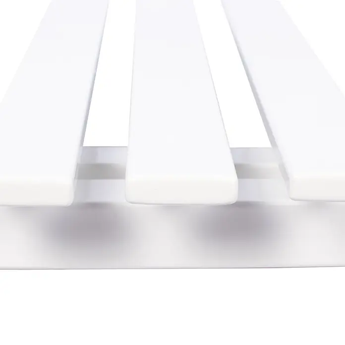 Interpromo Badheizkörper Ignis 50x140cm Weiß - Handtuchheizkörper Heizkörper Bad mit Wandmontage - B x H: 50 x 140 cm, Alpinweiß - Weiße, glänzende, rechteckige Lamellen mit abgerundeten Kanten.