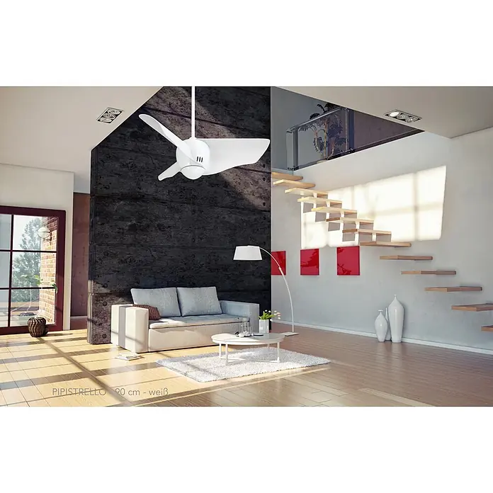 Vam Deckenventilator DC Deckenventilator PIPISTRELLO weiß 132 cm - weiß, 1.320 mm, 38 W - Weißer Deckenventilator mit drei Flügeln in einem modernen Wohnzimmer montiert.