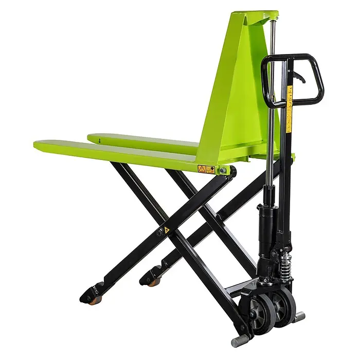 Pramac Scherenhubwagen HX10M - Länge Gabel: 1.500 mm, Breite Gabel: 525 mm, Traglast: 1.000 kg - Hellgrüner Hochhub-Palettenwagen mit schwarzem Scherenmechanismus und Griff, zum Heben und Bewegen schwerer Lasten.