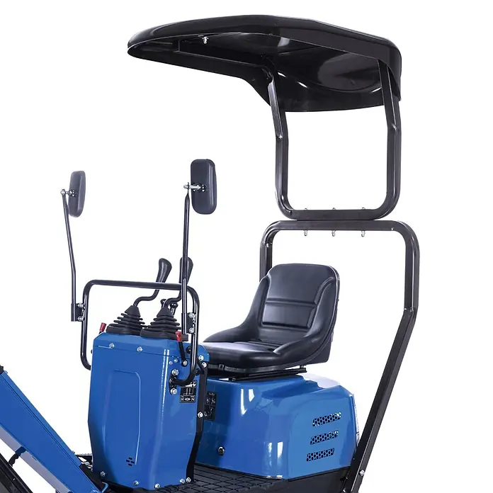 Scheppach Minibagger EXC815 inkl. XXL Zubehör-Set - 6,3 kW, Benzin, Auslegerschwenkbereich: -70 ° - 70 ° - Blaue Minibagger-Fahrerstation mit schwarzem Sitz, Steuerhebeln, Überrollbügel, Verdeck und Außenspiegeln.