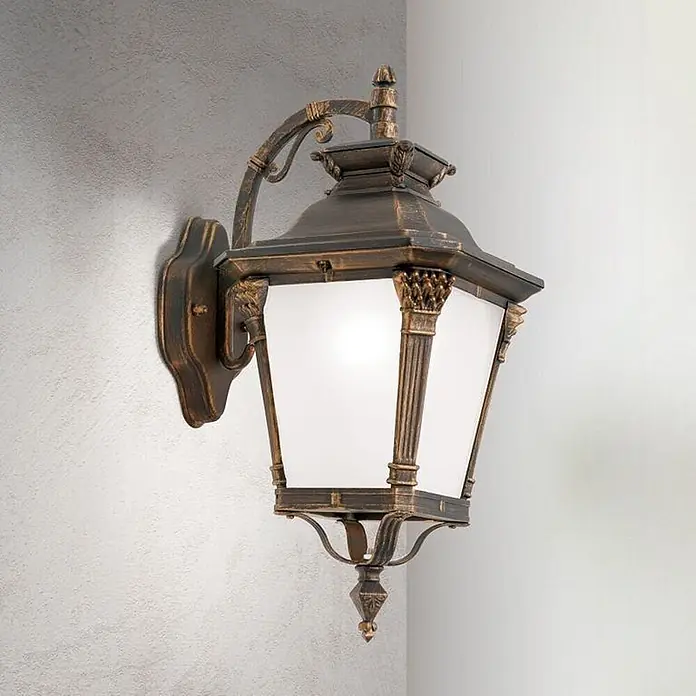 Orion Leuchten Außenwandleuchte Aiko - 60 W, Braun, Matt, IP23 - Verzierte Wandlampe aus dunkler Bronze mit mattierten Glasscheiben, elegant beleuchtend.