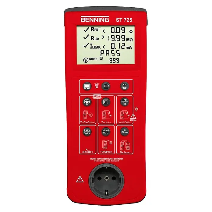 Benning Tester Gerätetester ST 725 - Rot - Rotes und graues Handheld-Gerät für elektrische Sicherheitsprüfungen (Benning ST 725) mit Digitalanzeige und Schuko-Steckdose.