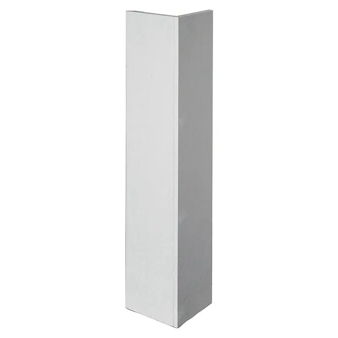 Fermacell Winkelelement - 1.000 x 150 x 150 mm - Eine hohe, vertikale Ecke aus weißem Material, die eine klare architektonische Linie und Struktur zeigt.