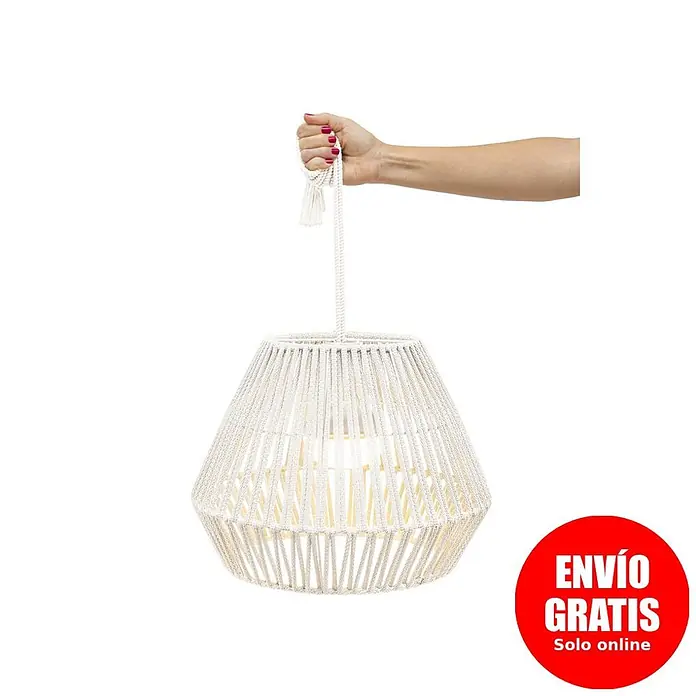 New Garden Conta Lámpara colgante de batería 30 - 9 W, Blanco, Ø x Al: 40 x 30 cm, Blanco cálido - Mano sosteniendo una lámpara colgante de cuerda tejida beige claro con pantalla facetada.
