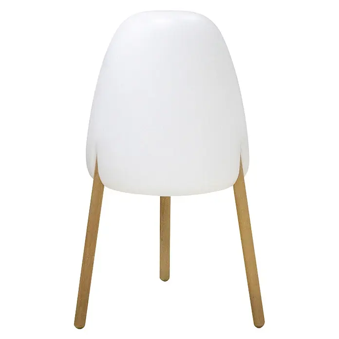 New Garden Lámpara LED decorativa Rocket 70 - 9 W, Blanco/Madera, L x An x Al: 38 x 38 x 70 cm, Blanco cálido - Silla blanca con patas de madera clara, vista frontal.