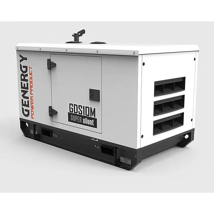 Genergy Stromerzeuger 10kVA Netzersatzanalage Diesel 230V - IP23 Silent Genergy GDS10M - Nennleistung: 7,2 kW, Tankvolumen: 35 l - Weiß-schwarzer Genergy GDS10M 'SUPER silent' Stromgenerator mit prominentem Branding und Lüftungsschlitzen.