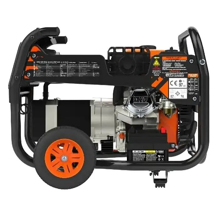 Genergy Stromerzeuger GENERGY Navacerrada Benzin Stromerzeuger ? 5500W 230V mit E-Start - Nennleistung: 5 kW, Tankvolumen: 6 l - Schwarzer und oranger tragbarer Generator mit Rädern, OHV-Motor und Bedienfelddetails.