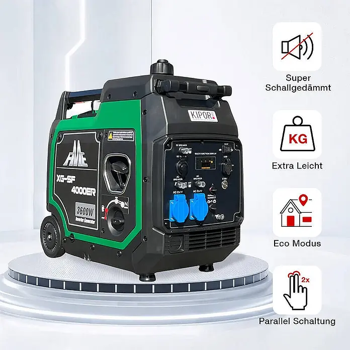FME Stromerzeuger 3800 Watt Benzin Inverter Stromerzeuger FME XG-SF 4000ER - Nennleistung: 3,6 kW, Tankvolumen: 7,8 l - Grün-schwarzer tragbarer Inverter-Generator mit Bedienfeld und blauen Steckdosen, mit Rädern für Mobilität.