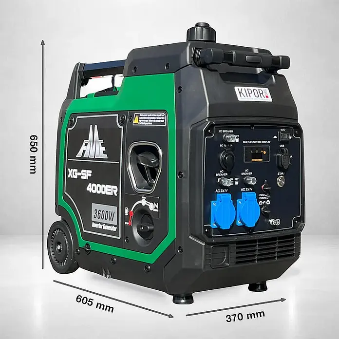 FME Stromerzeuger 3800 Watt Benzin Inverter Stromerzeuger FME XG-SF 4000ER - Nennleistung: 3,6 kW, Tankvolumen: 7,8 l - Grün-schwarzer tragbarer Inverter-Generator mit Bedienfeld, Steckdosen und Display. Maße 605x370x650mm sind abgebildet.