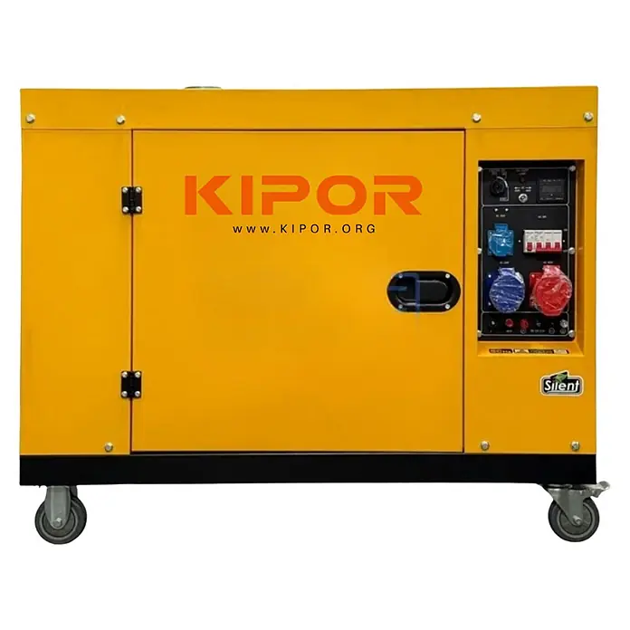 KIPOR Stromerzeuger Diesel AVR Stromerzeuger 10 kW / 12,5 kVA - KIPOR DG12500 - Nennleistung: 9 kW, Tankvolumen: 30 l - Gelber geschlossener Generator mit 'Kipor'-Logo, Bedienfeld, mehreren Steckdosen und 'Silent'-Aufschrift, auf Rollen.