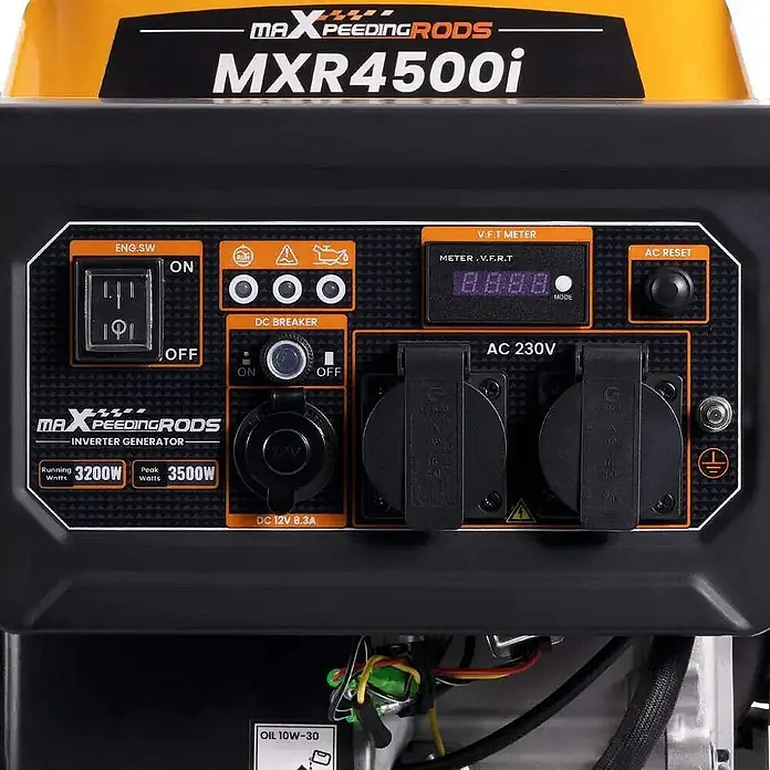MaXpeedingrods Stromerzeuger 3500 Watt Benzin Inverter Open Frame maXpeedingrods MXR 4500i - Nennleistung: 3,2 kW, Tankvolumen: 7,5 l - Schwarz-orange Inverter-Generator-Bedienfeld mit Digitalanzeige, Schaltern und AC/DC-Steckdosen.