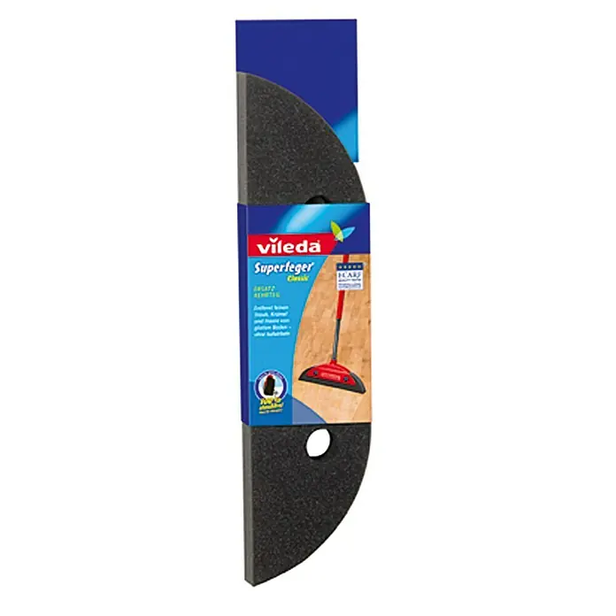 Vileda Superfeger Ersatzkopf Classic - Material Borsten: Synthetik, Breite Besen: 35 cm - Abbildung des Vileda Superfeger Classic Kehrbesen mit schwarzem, halbrunden Gummikehrblatt und blau-roter Verpackung.