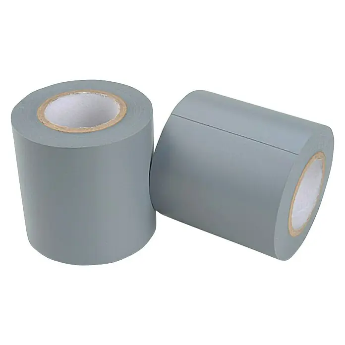 Thermaflex Klebeband - Grau, 10 m, 1 Stk. - Zwei Rollen graues Klebeband. Das Klebeband ist auf Kartonrollen aufgerollt und liegt vor einem schwarzen Hintergrund.