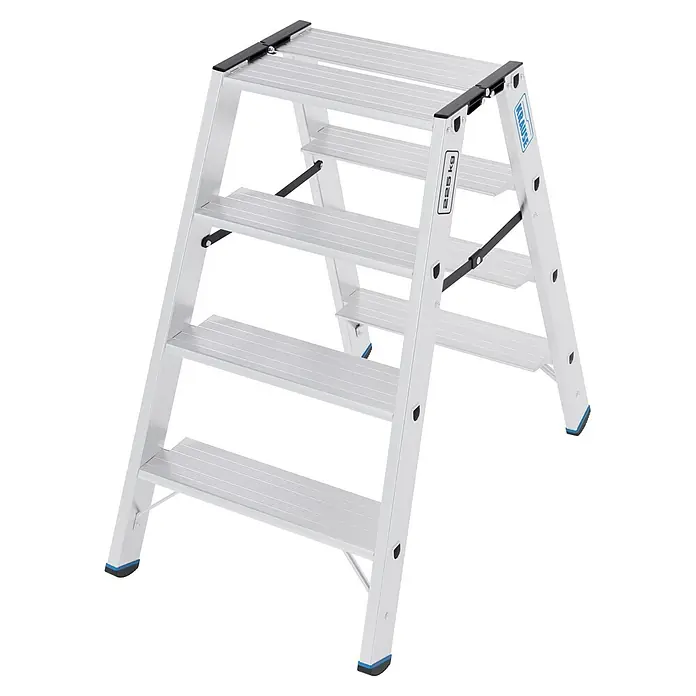Krause Doppel-Klapptritt 2X4 Stufen - Anzahl Tritte: 8 Stk., Belastbarkeit: 225 kg, Aluminium - Silberne Aluminium-Klapptrittleiter mit 4 breiten Stufen, schwarzen Kunststoffbeschlägen und blauen Akzenten, belastbar bis 225 kg.