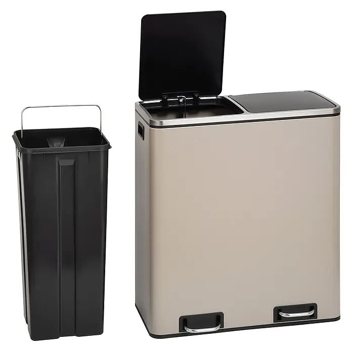 SVITA TM2X30 Mülleimer 60 Liter Küchen-Ordnung Trennsystem Taupe -  - Gebürsteter champagnerfarbener Zweifach-Tretmülleimer mit schwarzen Deckeln, einer offen, und einem separaten schwarzen Innenbehälter mit Griff.