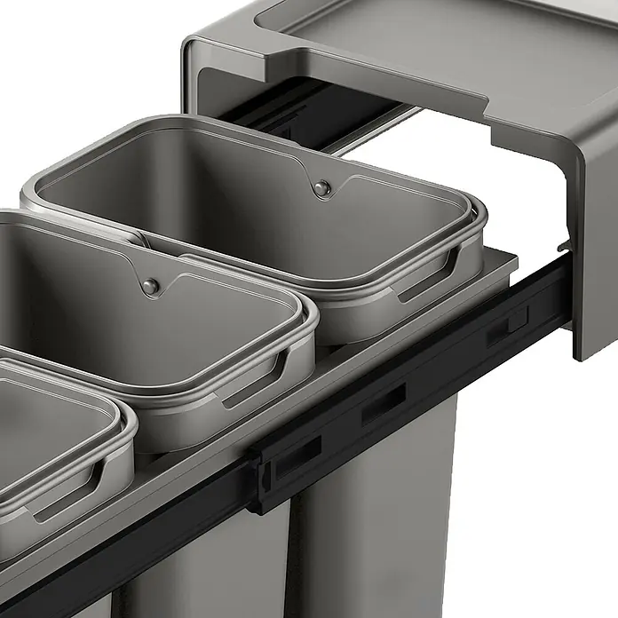 SVITA Einbaumülleimer EM3x10 - 30 l, Metall, Grau - Graues Auszugs-Mülltrennsystem mit mehreren Behältern auf schwarzen Schubladenschienen zur Schrankintegration.
