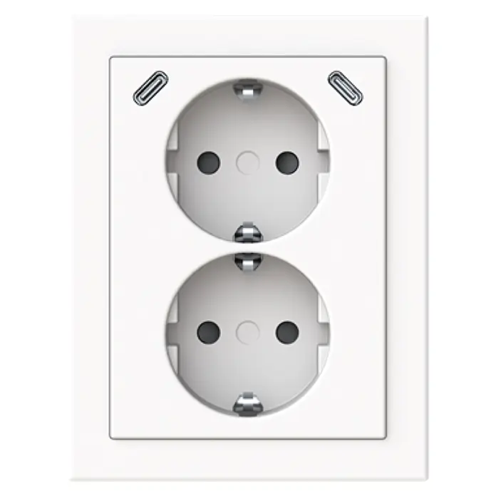 Busch-Jaeger USB-Steckdose Safety+ mit 2x USB-C Eckmontage 202EAPJB2USBC-84 - Studioweiß, Glänzend, Kunststoff, Aufputzmontage - Weiße Doppel-Schuko-Steckdose mit zwei Steckdosen und Schutzkontakten.