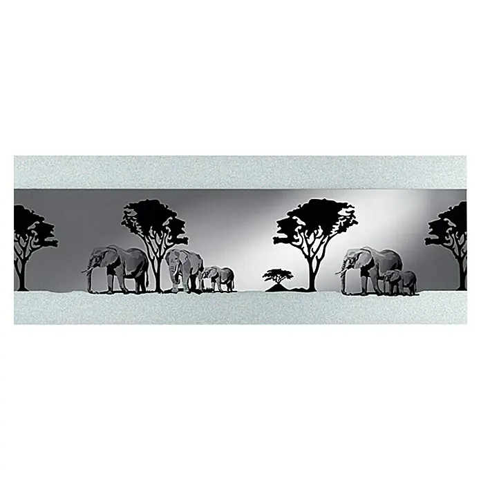 Kristall-Form Siebdruckspiegel Kenja - 140 x 50 cm, Silber/Anthrazit - Elefantenfamilie-Wandkunst: Dieses dekorative Stück zeigt eine friedliche Elefantenherde unter Bäumen, perfekt für ein ruhiges Ambiente.