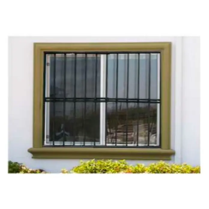 Adaptta Fenstergitter ausziehbar 55×55–100×100 cm, schwarz - Montage Fenstergitter: Fensterrahmenmontage - Schwarze Metall-Sicherheitsgitter an einem Fenster mit grünem Rahmen an einem weißen Gebäude.
