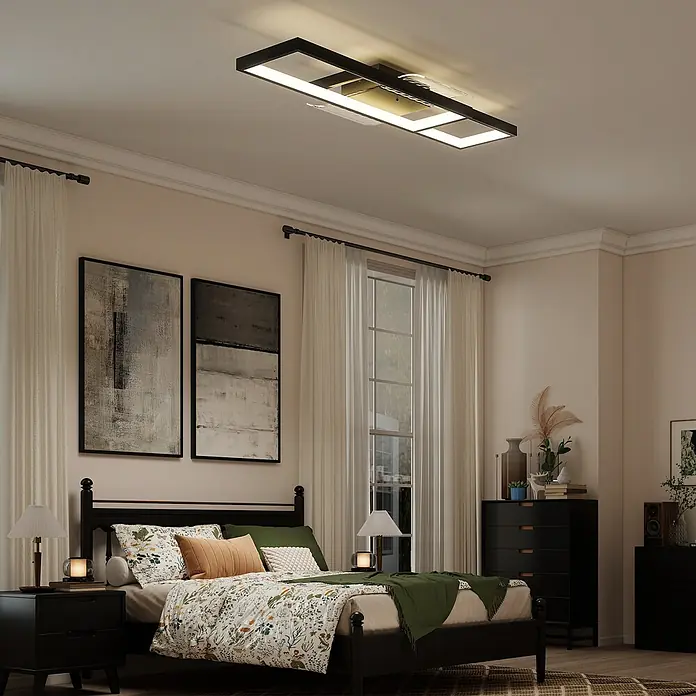Homcom Deckenleuchte - 43 W, L x B x H: 70 x 30 x 7 cm, Schwarz, Schwarz, Sonstige - Schwarze rechteckige Deckenleuchte mit integriertem Ventilator, beleuchtet ein modernes Schlafzimmer.