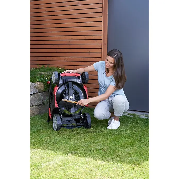 AL-KO Bosch Home & Garden Compatible Akku-Rasenmäher 38.2 LI COMFORT - 18 V, Ohne Akku, Schnittbreite: 38 cm - Anwendungsbeispiel
