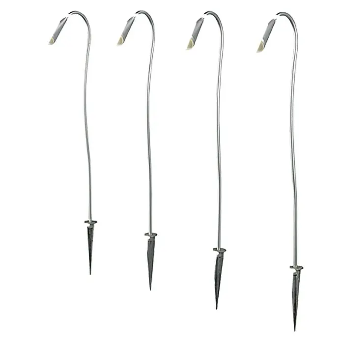 Starlux LED-Gartenspot-Set Edna - Anzahl Leuchtmittel: 4 Stk., Außen, 4 W, Silber - Nahaufnahme von vier polierten Rasenstrahlern mit Erdspieß, die ein warmes Licht ausstrahlen und eine elegante Beleuchtung für den Garten bieten.